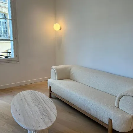 Appartamento Design Pour 6 Personnes Pantheon