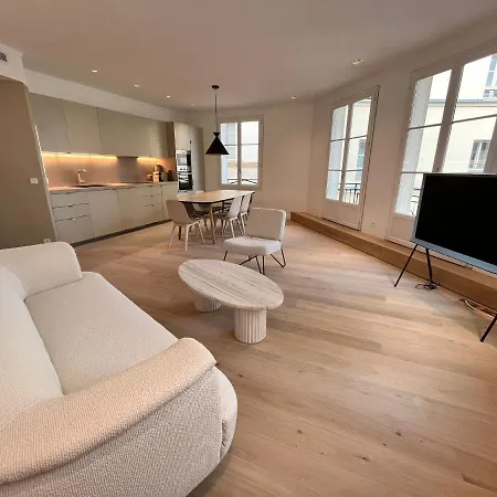 Design Pour 6 Personnes Pantheon * Parigi